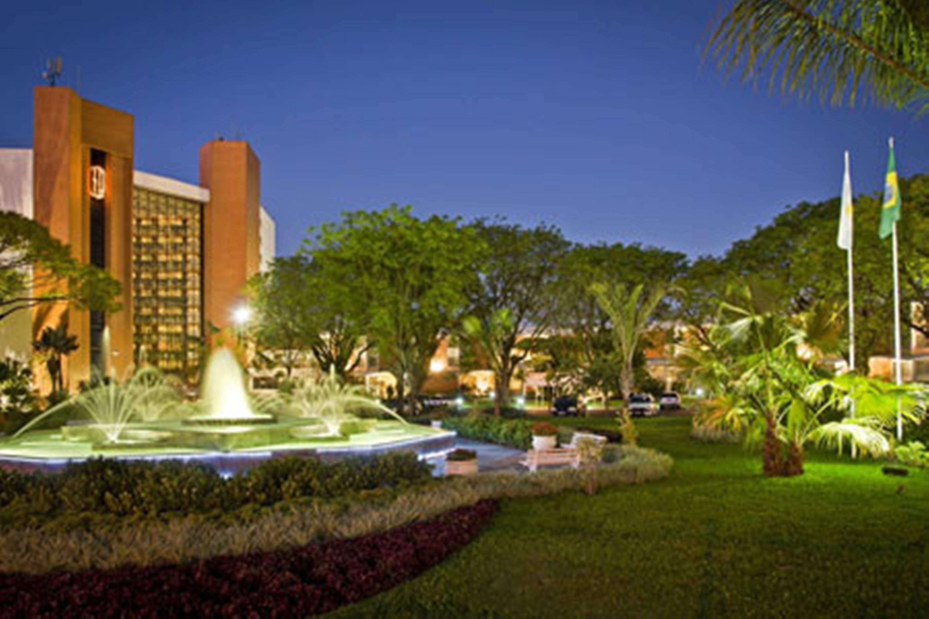 Bourbon Thermas Eco Resort Cataratas Do Iguacu Foz do Iguaçu Exterior foto Fountain at the Hotel